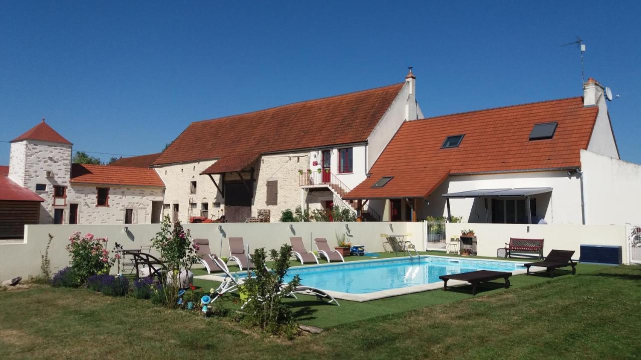 La Maison Rouge Ladoix - Proche Beaune エクステリア 写真